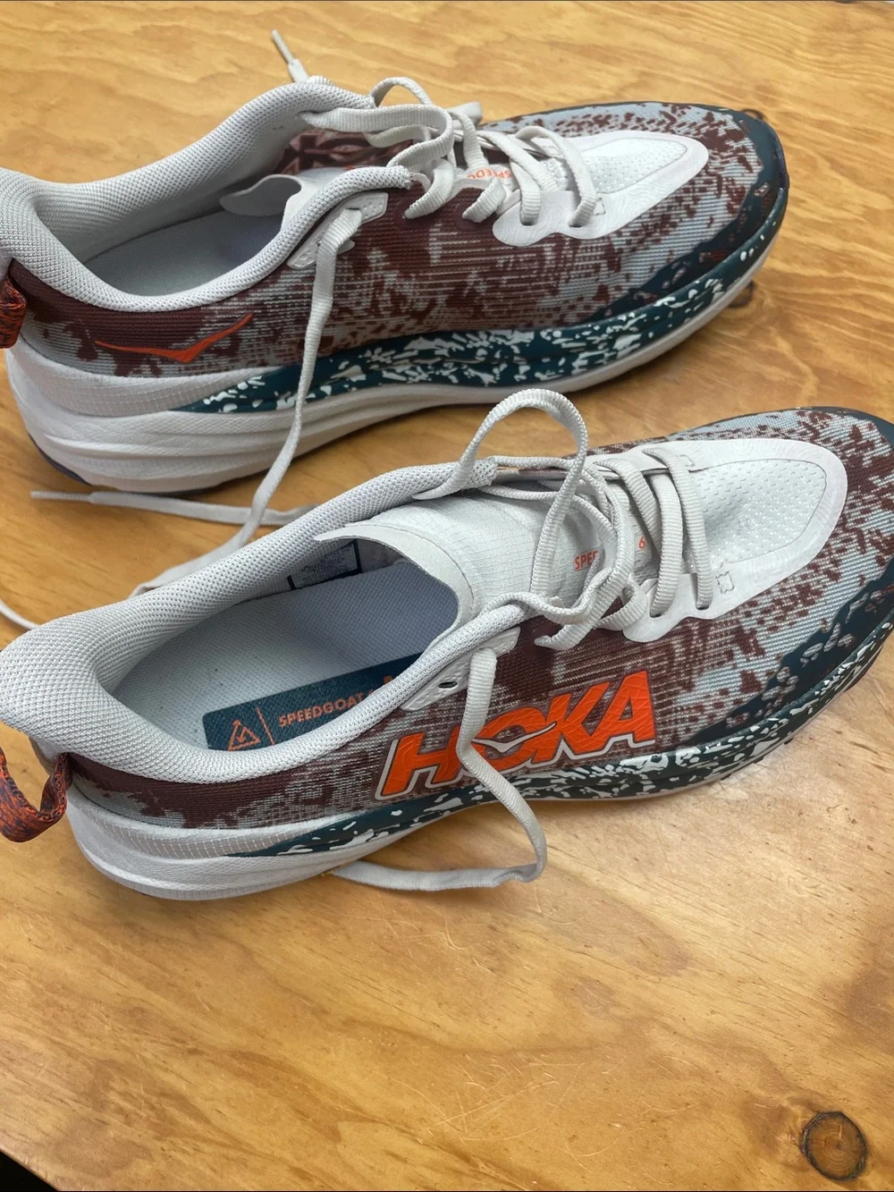 HOKA SpeedGoat 6 8D